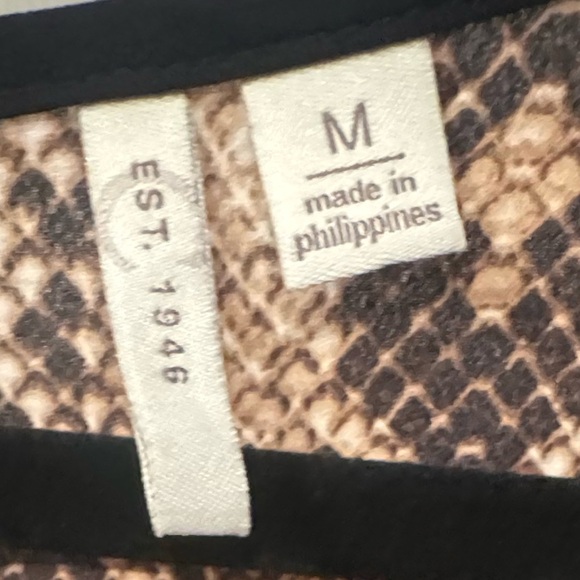 Cato Size Medium Snake Skin Peek a boo sleeve top w/ black trim on arms & collar - Picture 2 of 9